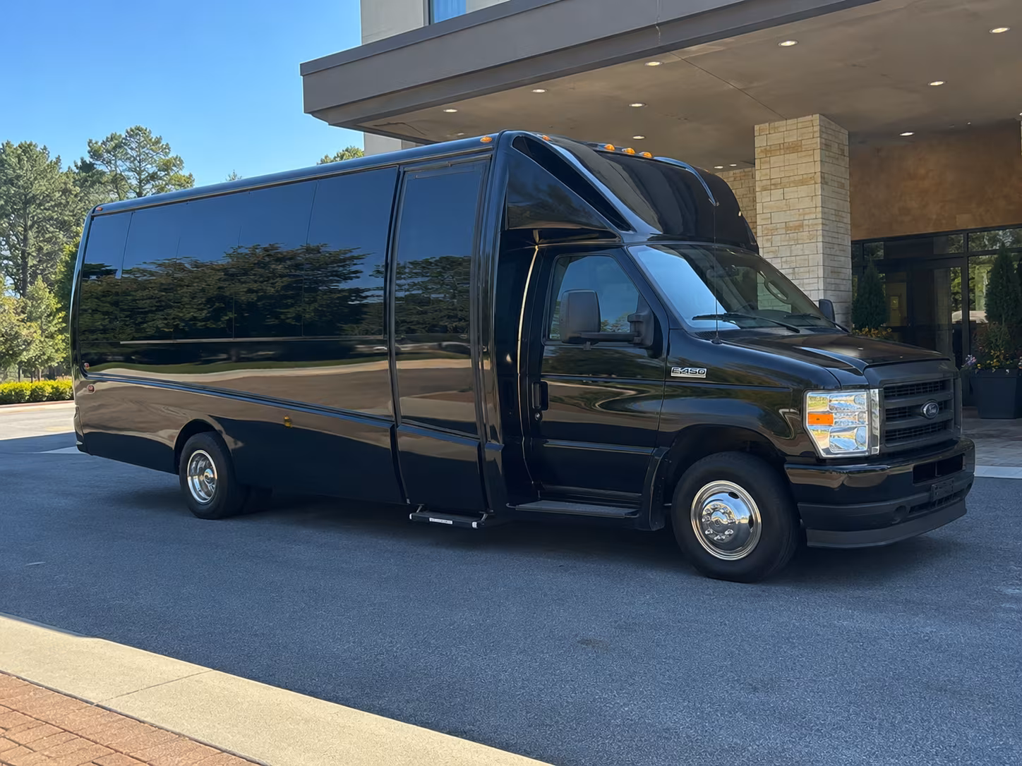 Council Bluffs Wedding Transportation & Shuttle Service