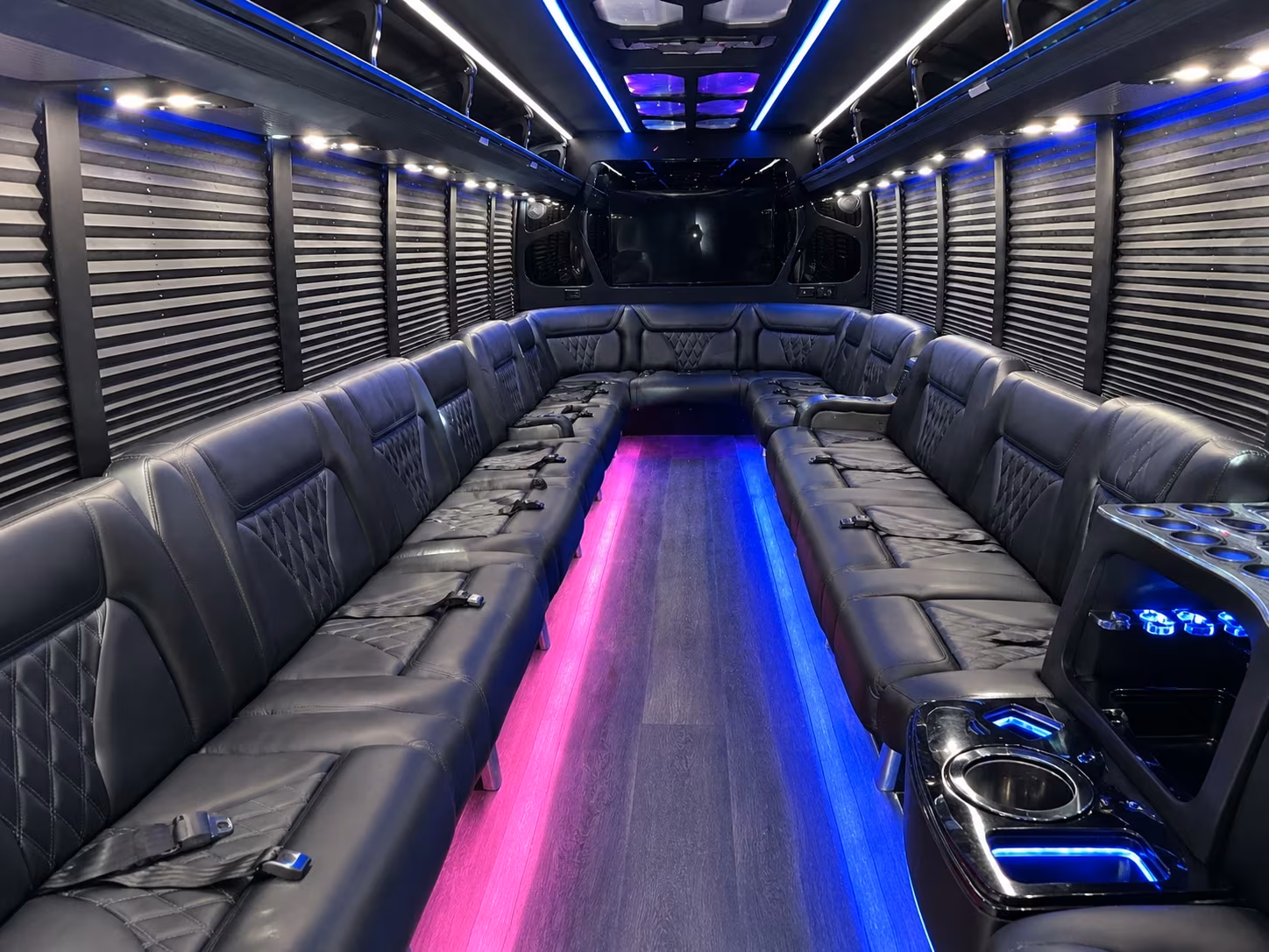 Council Bluffs Winery Tour & Pub Crawl Transportation