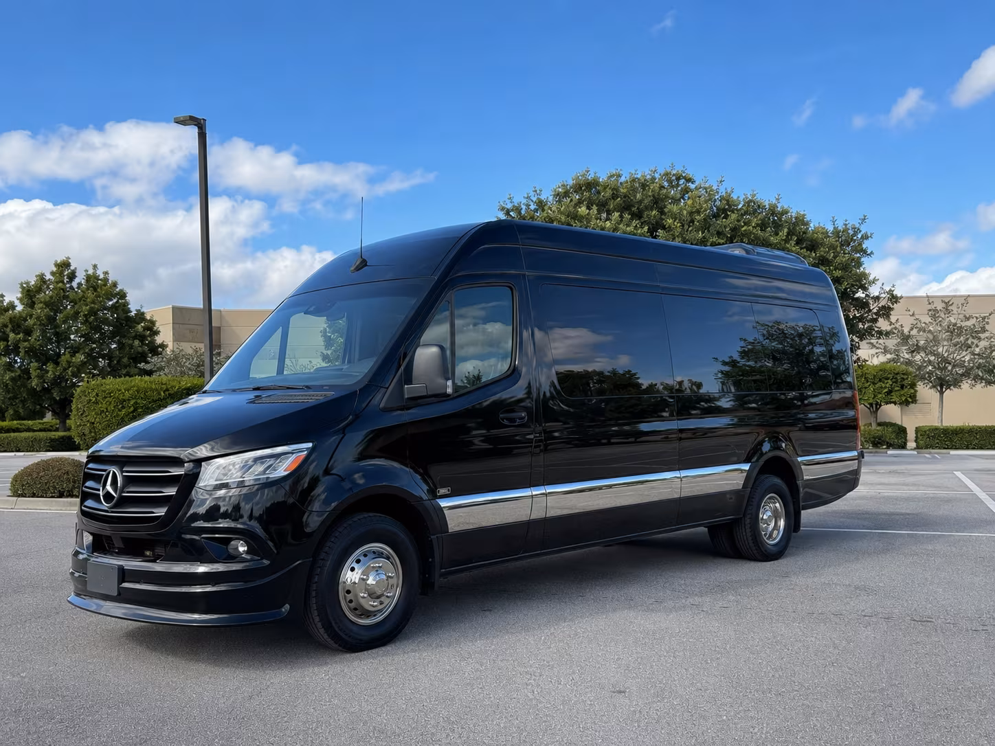 Lincoln Airport Shuttles & Transportation