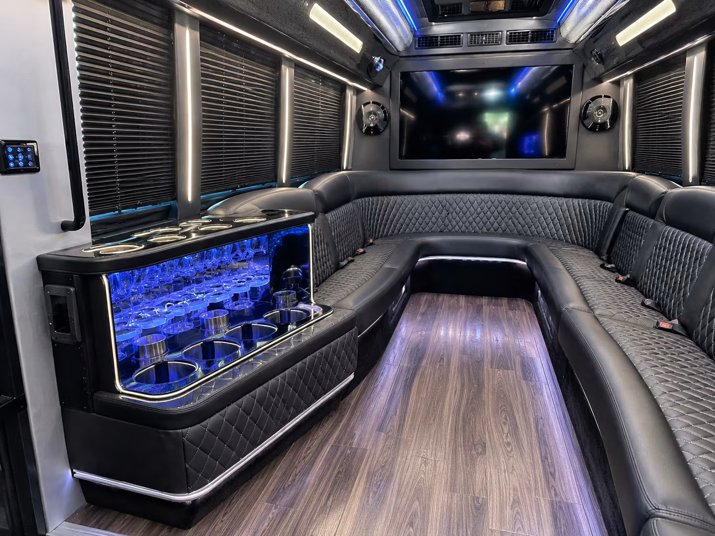 Omaha Birthday, Sweet 16, & Quinceañera Party Bus Rentals