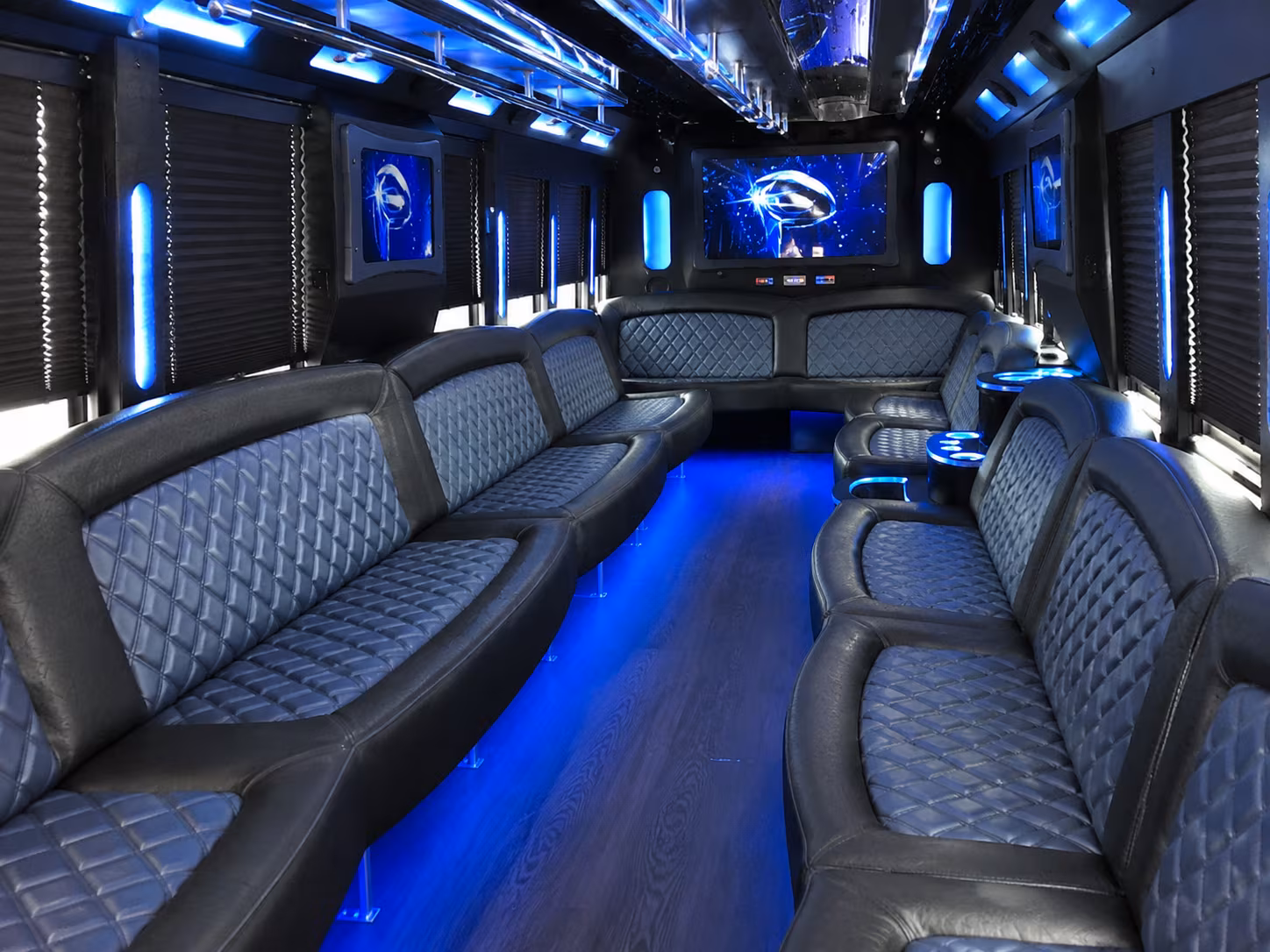 Omaha Birthday, Sweet 16, & Quinceañera Transportation party bus exterior