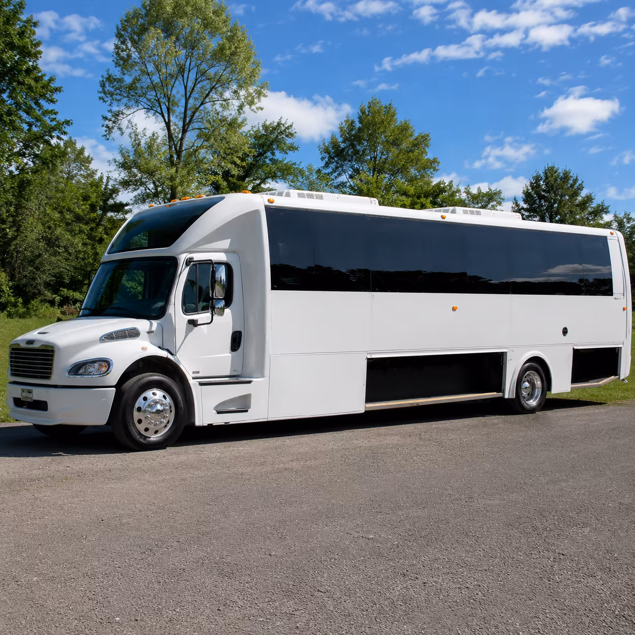 Omaha Birthday, Sweet 16, & Quinceañera Transportation onboard seating