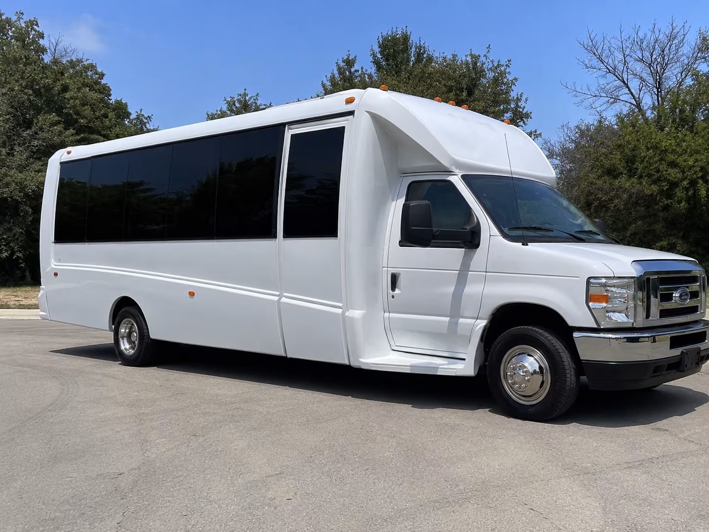 Omaha Wedding Transportation group transportation