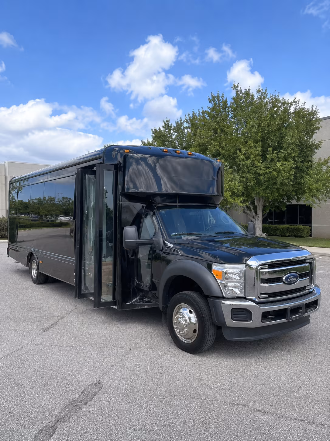 Omaha Winery Tour & Pub Crawl Transportation onboard seating