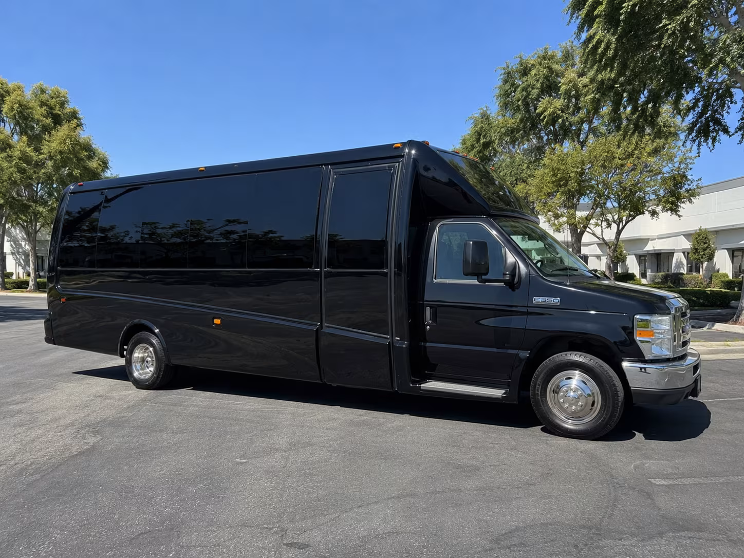 West Des Moines Homecoming & Prom Party Bus Rentals